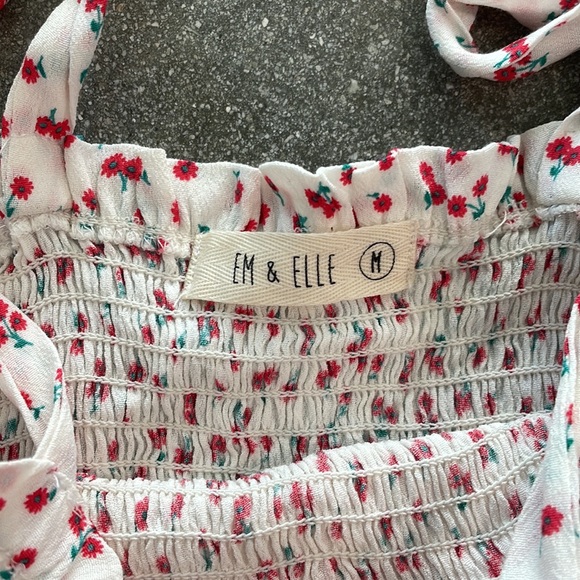 EM & ELLE ruched floral tank top with tie straps - Picture 3 of 3